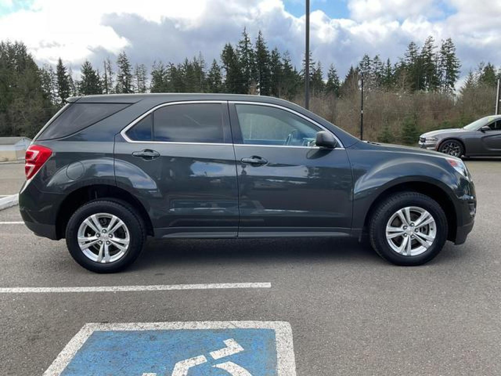 2017 Gray /Black Chevrolet Equinox LS Sport Utility 4D (2GNALBEK5H1) , Auto, 6-Spd w/OD transmission, located at 1283 SE Sedgwick Road, Port Orchard, WA, 98366, (360) 876-9300, 47.505535, -122.635643 - **Dealer Statement: The Trade Store offers the nicest previously owned inventory you'll find of cars, vans, trucks and more. We offer many banks, credit unions and special financing options to fit your needs regardless of your credit, as well as sourcing of specific vehicles for qualified custom - Photo #5